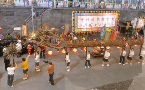 The villagers of Tai Hang perform fire dragon dance during the Mid-Autumn Festival